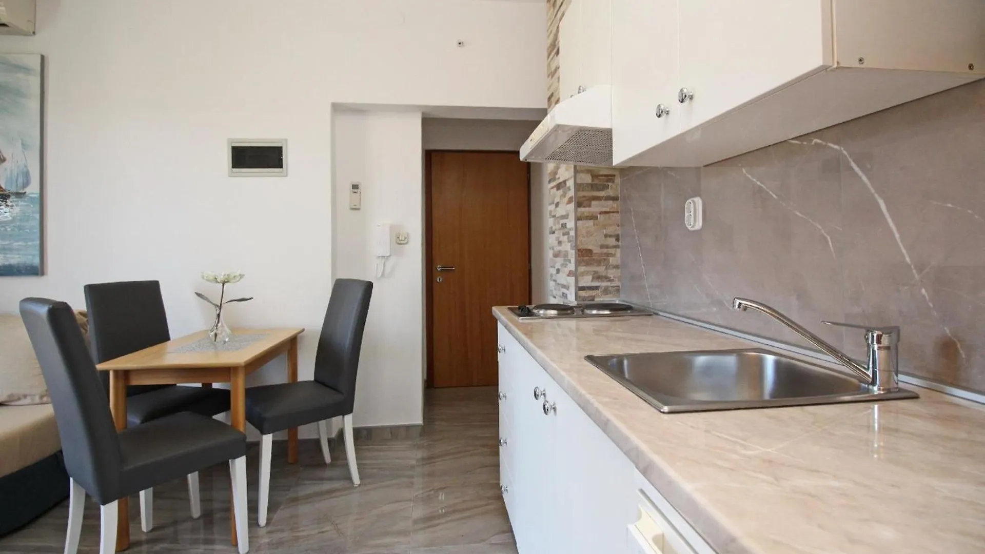 Modern Eingerichtete Apartment Fuer 4 Personen, Klimatisiert, Freie Parkplatz Und Wi-Fi, Grillmoegligkeit Baška Kroatien