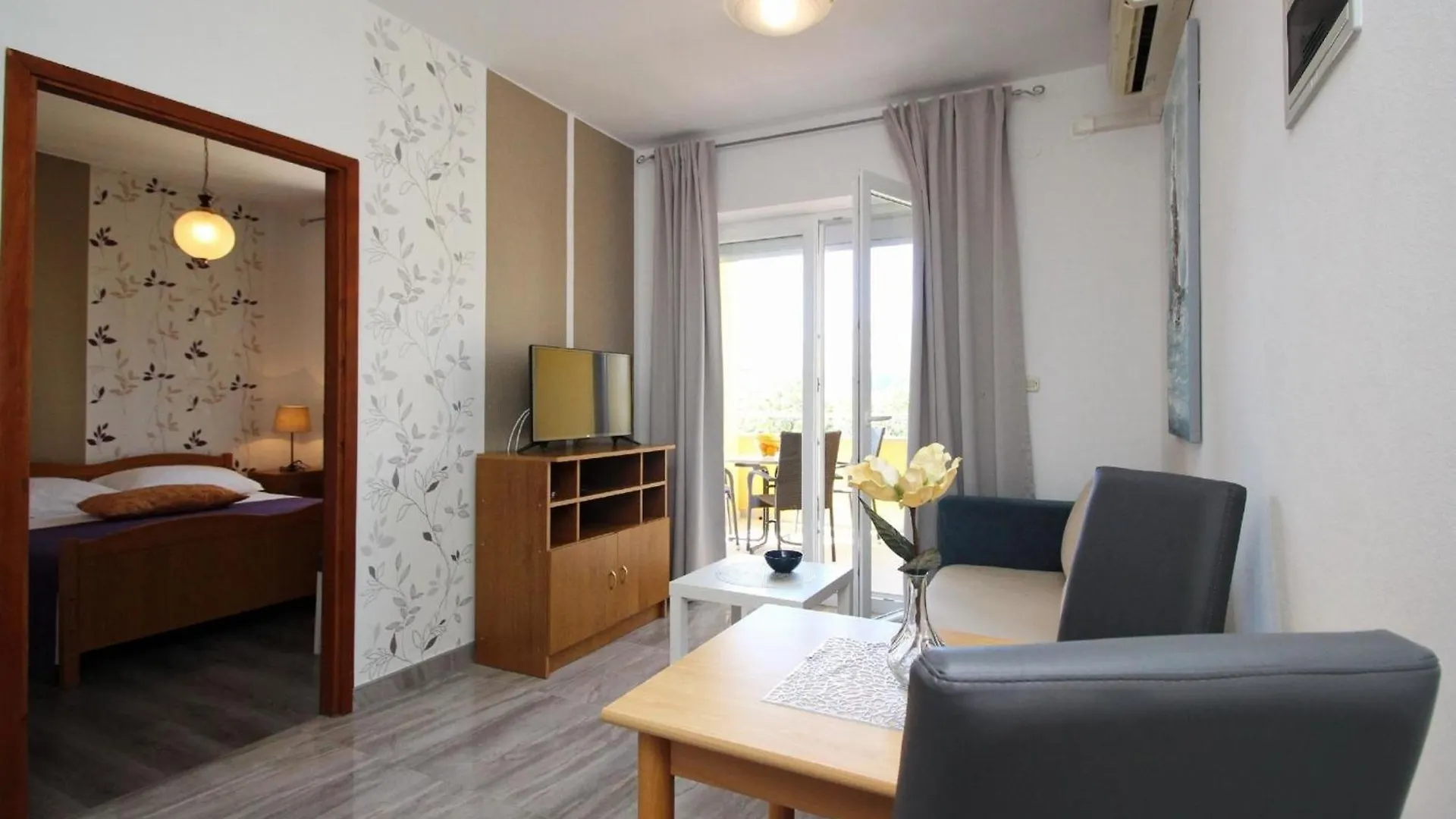 Modern Eingerichtete Apartment Fuer 4 Personen, Klimatisiert, Freie Parkplatz Und Wi-Fi, Grillmoegligkeit Baška Kroatien