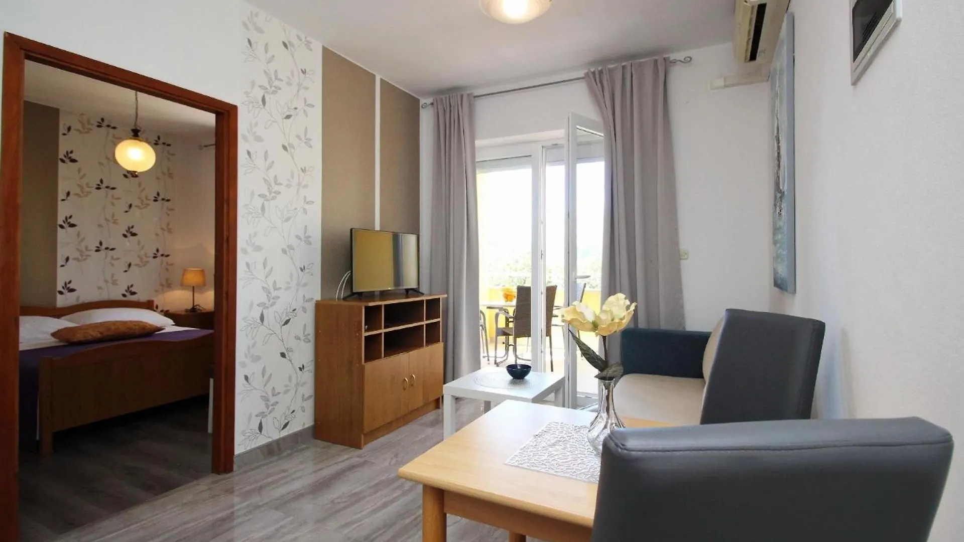 Modern Eingerichtete Apartment Fuer 4 Personen, Klimatisiert, Freie Parkplatz Und Wi-Fi, Grillmoegligkeit Baška